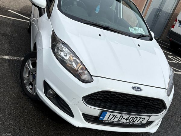 Ford Fiesta Hatchback, Petrol, 2017, White