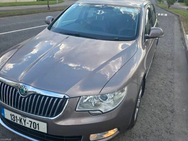 Skoda Superb Saloon, Diesel, 2013, Purple