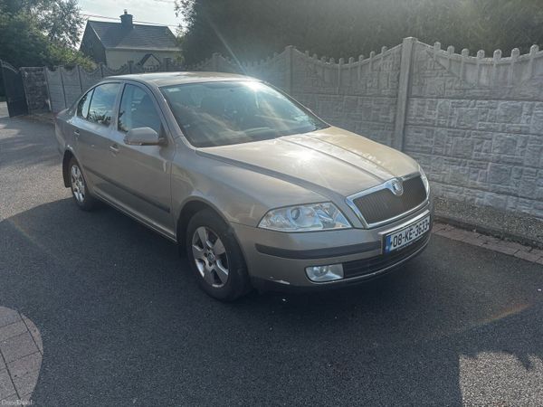 Skoda Octavia Hatchback, Petrol, 2008, Beige