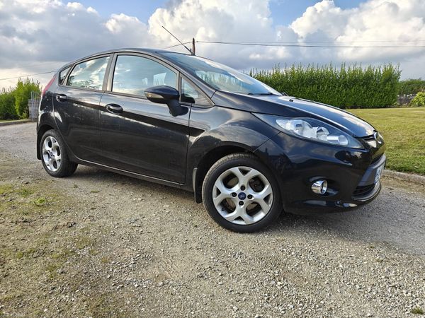 Ford Fiesta Hatchback, Petrol, 2012, Black