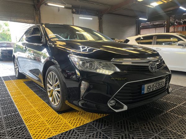 Toyota Camry Saloon, Petrol Hybrid, 2015, Black