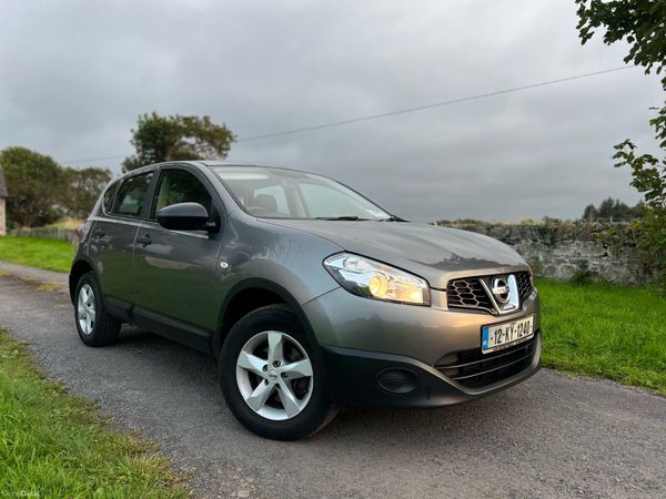 Nissan Qashqai Hatchback, Diesel, 2012, Grey