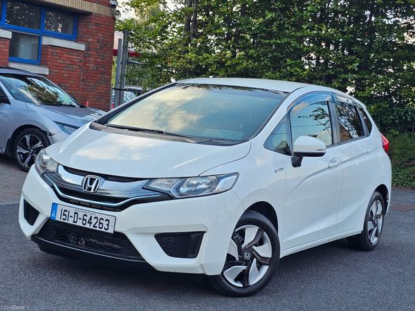 Honda Fit Hatchback, Petrol Hybrid, 2015, White