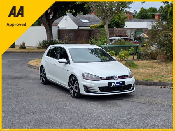 Volkswagen Golf Hatchback, Petrol, 2017, White