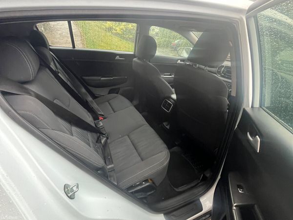 Kia Sportage SUV, Diesel, 2016, White
