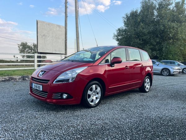 Peugeot 5008 MPV, Diesel, 2013, Red