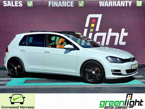 Volkswagen Golf Hatchback, Petrol, 2016, White