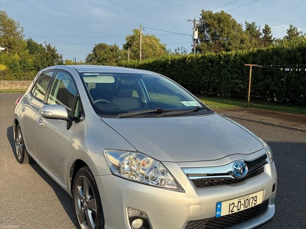 Toyota Auris Hatchback, Petrol Hybrid, 2012, Silver