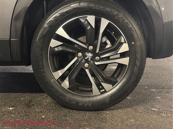 Peugeot 2008 MPV, Petrol, 2023, Grey