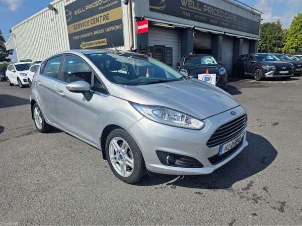 Ford Fiesta Hatchback, Petrol, 2014, Silver