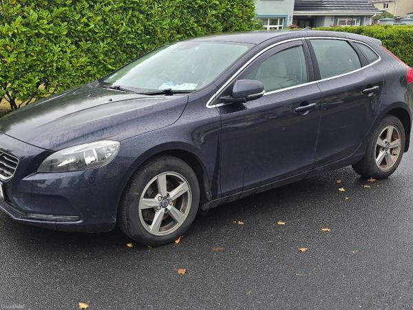 Volvo V40 Hatchback, Diesel, 2016, Blue