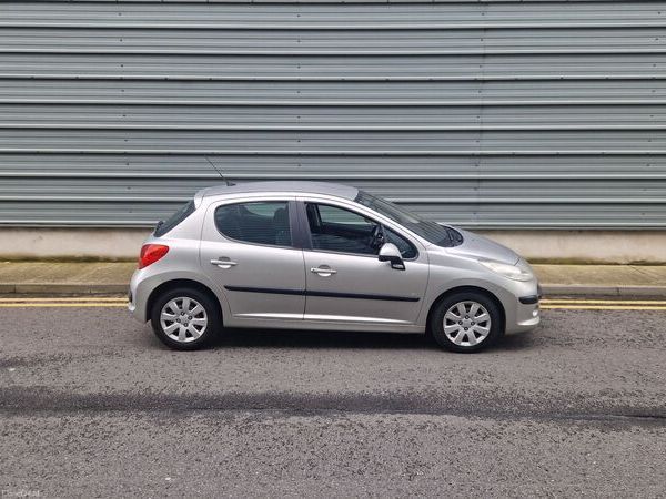 Peugeot 207 Hatchback, Petrol, 2006, Silver