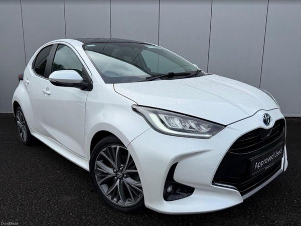 Toyota Yaris Hatchback, Petrol Hybrid, 2022, White