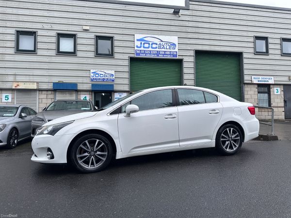 Toyota Avensis Saloon, Diesel, 2014, White
