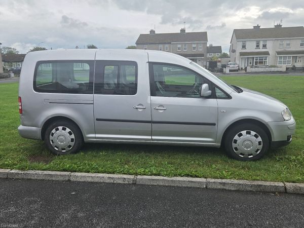 Volkswagen Caddy Maxi Life MPV, Diesel, 2010, Silver