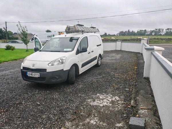 Peugeot Partner MPV, Diesel, 2012, White