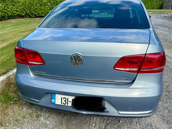Volkswagen Passat Saloon, Diesel, 2013, Grey