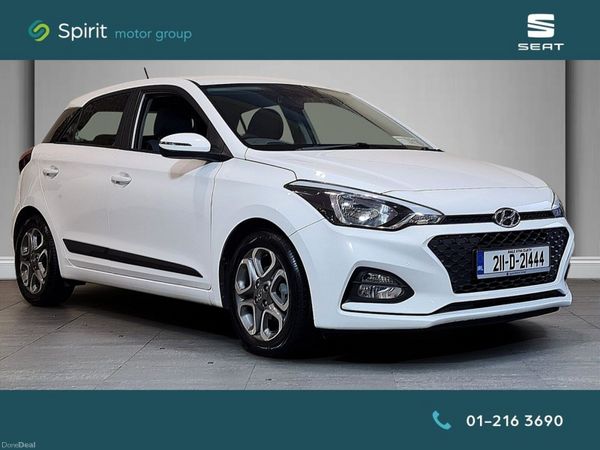 Hyundai i20 Hatchback, Petrol, 2021, White