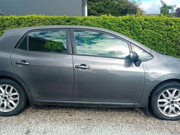 Toyota Auris Hatchback, Diesel, 2008, Grey