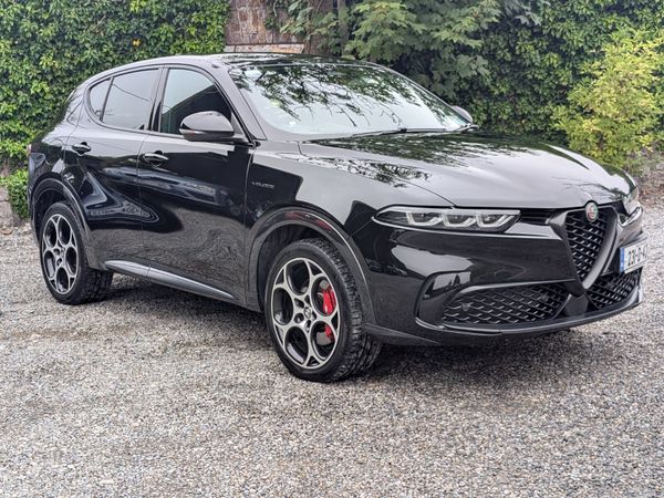 Alfa Romeo Tonale MPV, Petrol Plug-in Hybrid, 2023, Black