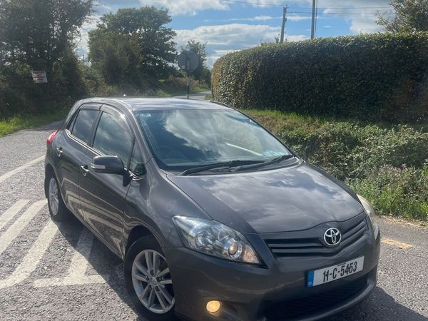 Toyota Auris Hatchback, Diesel, 2011, Grey