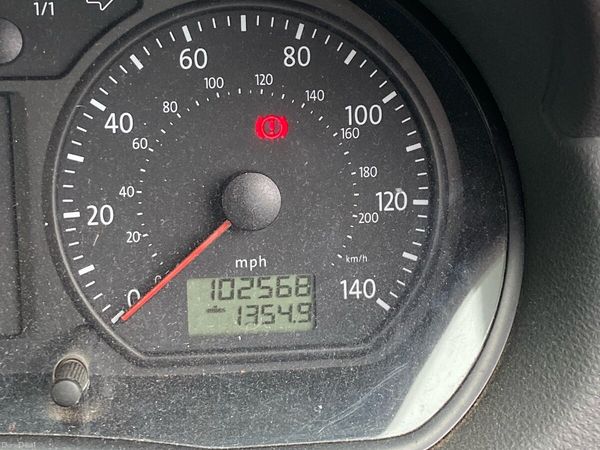 Volkswagen Polo Hatchback, Petrol, 2005, Red