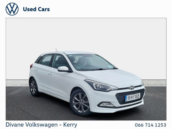 Hyundai i20 Hatchback, Petrol, 2015, White