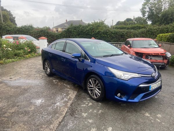 Toyota Avensis Saloon, Petrol, 2015, Blue