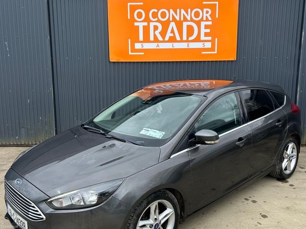 Ford Focus Hatchback, Petrol, 2015, Grey