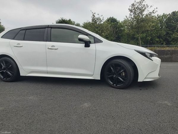 Toyota Corolla Estate, Petrol Hybrid, 2022, White