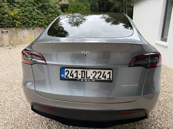 Tesla Model Y MPV, Electric, 2024, Grey