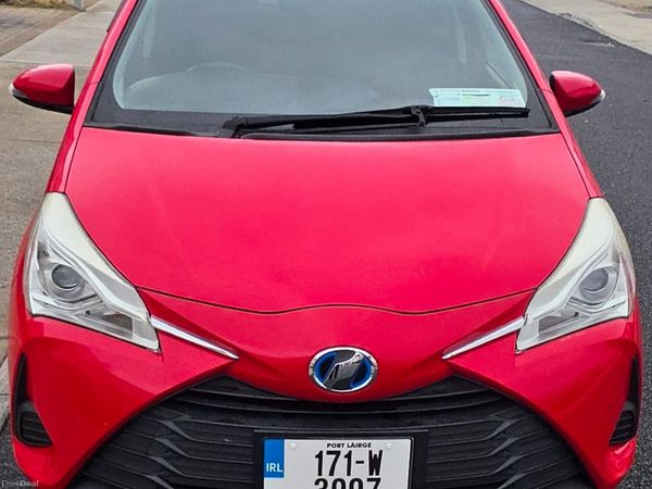 Toyota Vitz Hatchback, Petrol Hybrid, 2017, Red