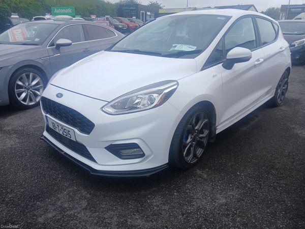 Ford Fiesta Hatchback, Petrol, 2018, White