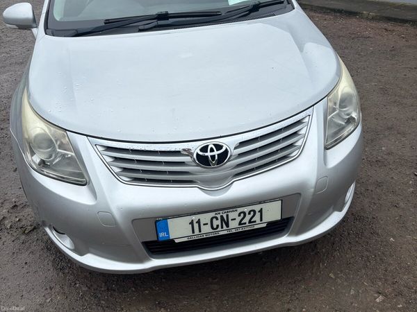 Toyota Avensis Saloon, Diesel, 2011, Silver