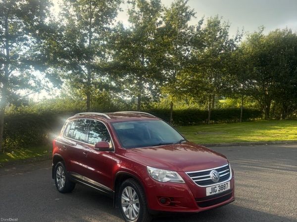 Volkswagen Tiguan SUV, Diesel, 2010, Red
