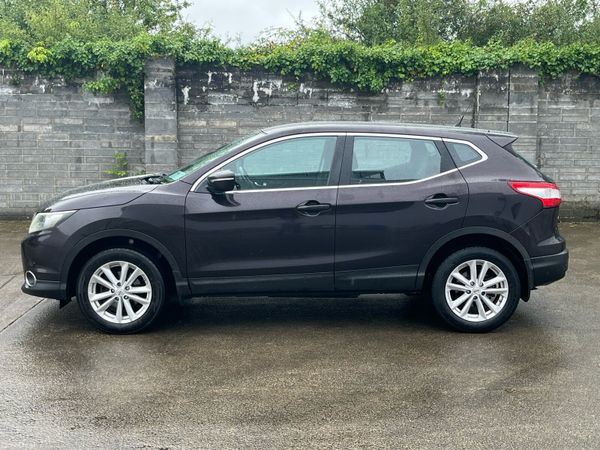 Nissan Qashqai Hatchback, Diesel, 2014, Black