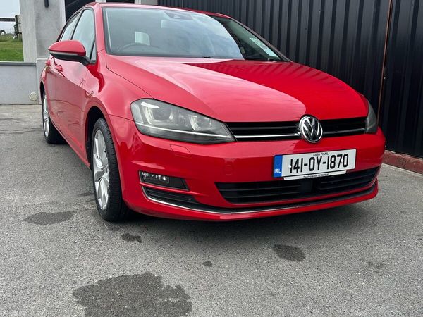 Volkswagen Golf Hatchback, Petrol, 2014, Red
