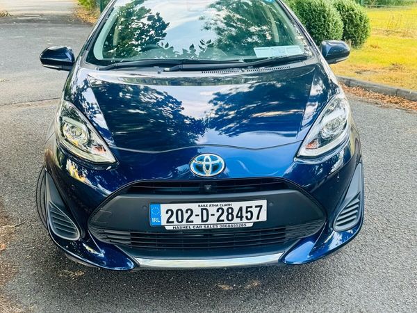 Toyota Prius Hatchback, Petrol Hybrid, 2020, Blue