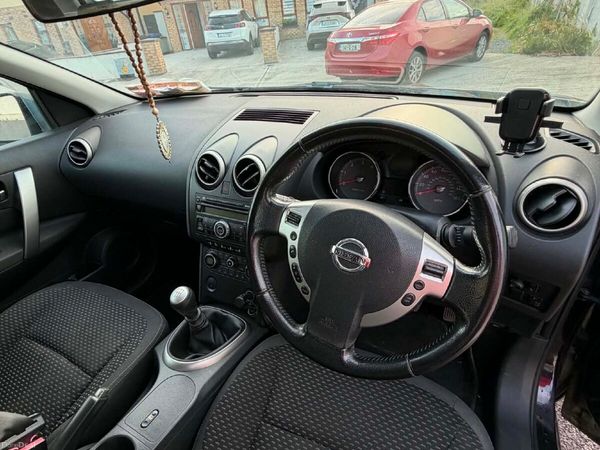 Nissan Qashqai Hatchback, Diesel, 2009, Black