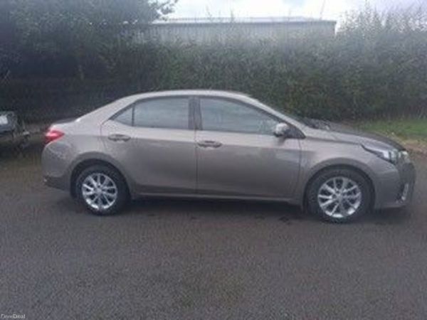 Toyota Corolla Saloon, Diesel, 2015, Bronze