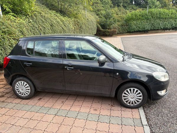 Skoda Fabia Hatchback, Petrol, 2014, Black