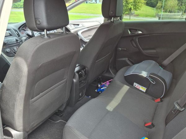 Vauxhall Insignia Hatchback, Diesel, 2013, Grey
