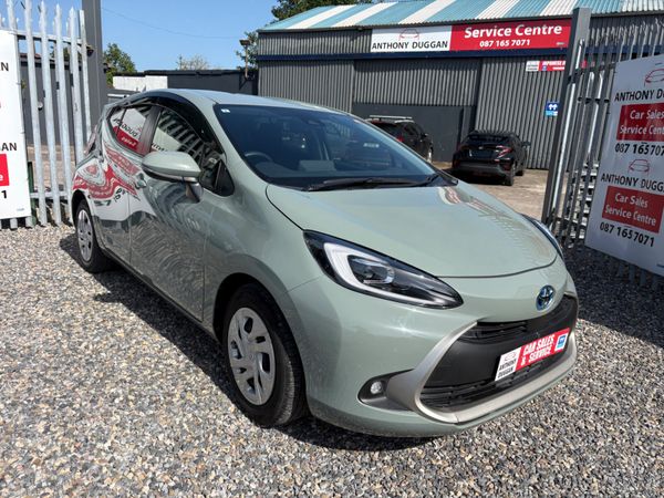 Toyota Aqua Hatchback, Petrol Hybrid, 2021, Grey
