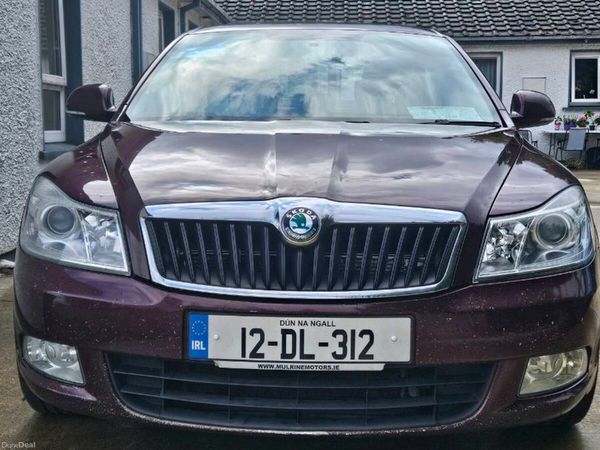 Skoda Octavia Hatchback, Diesel, 2012, Red