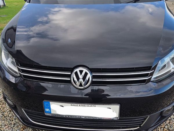 Volkswagen Touran MPV, Diesel, 2012, Black