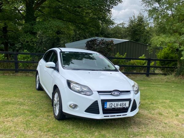 Ford Focus Hatchback, Petrol, 2012, White