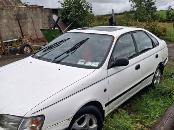 Toyota Carina Hatchback, Petrol, 1997, White