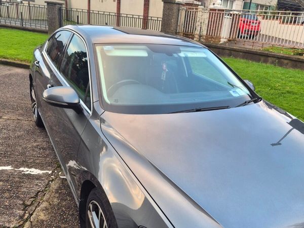 Volkswagen Passat Saloon, Diesel, 2015, Grey