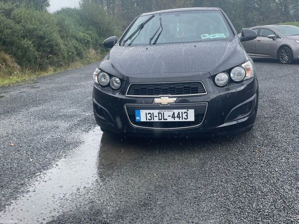 Chevrolet Aveo Hatchback, Petrol, 2013, Black