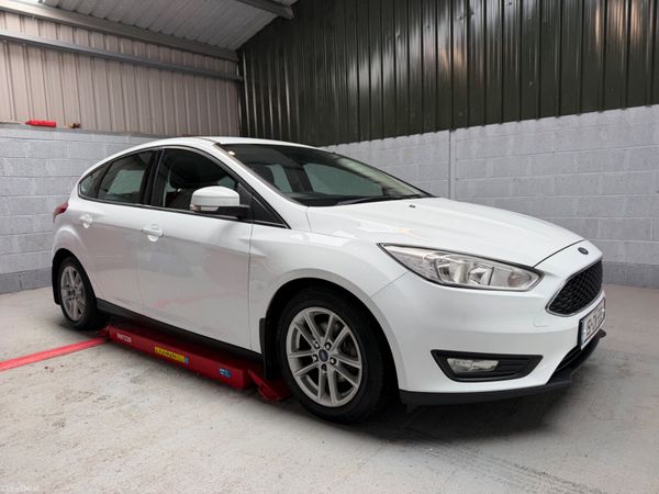 Ford Focus Hatchback, Diesel, 2015, White